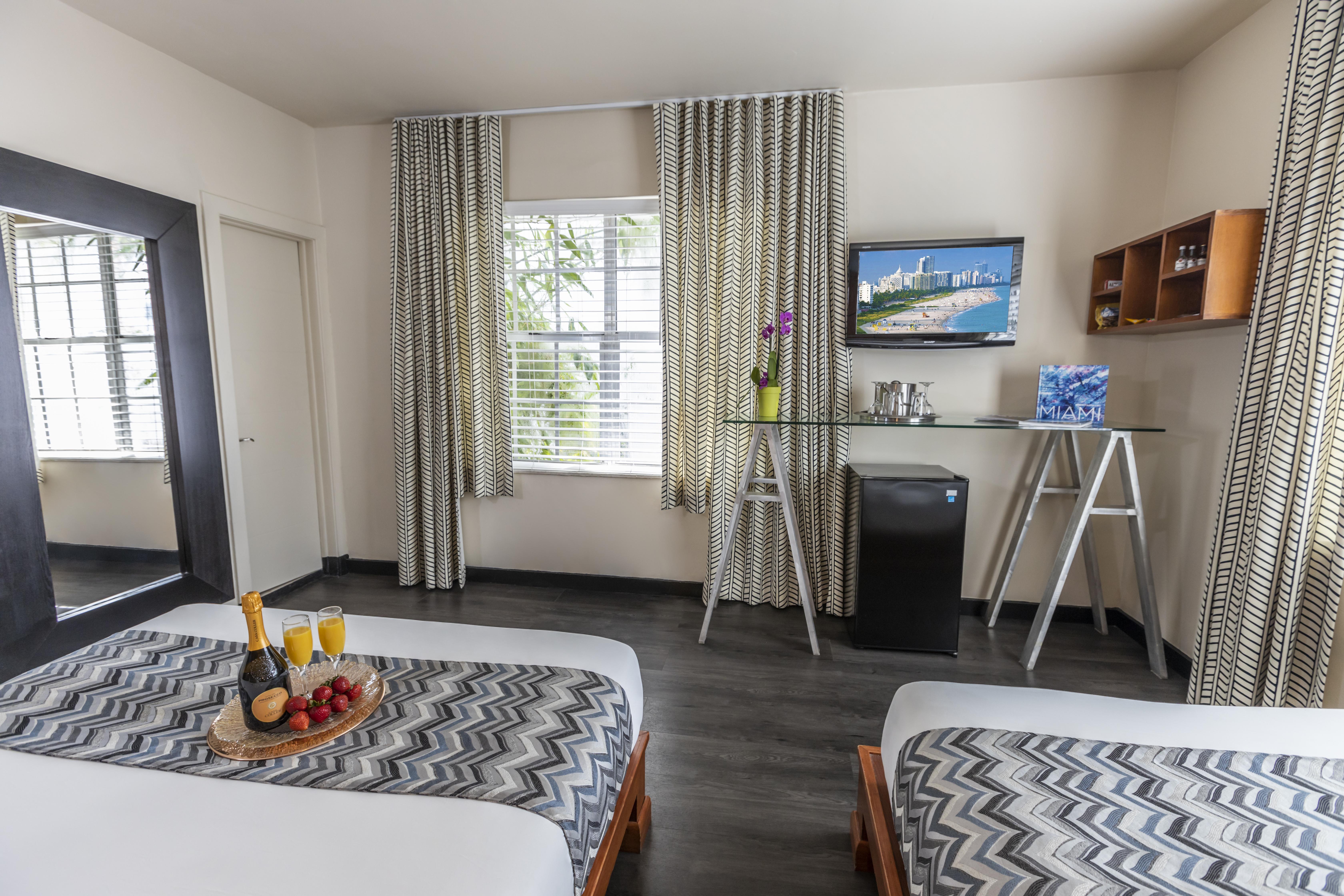 Chesterfield Hotel & Suites Майами-Бич Экстерьер фото