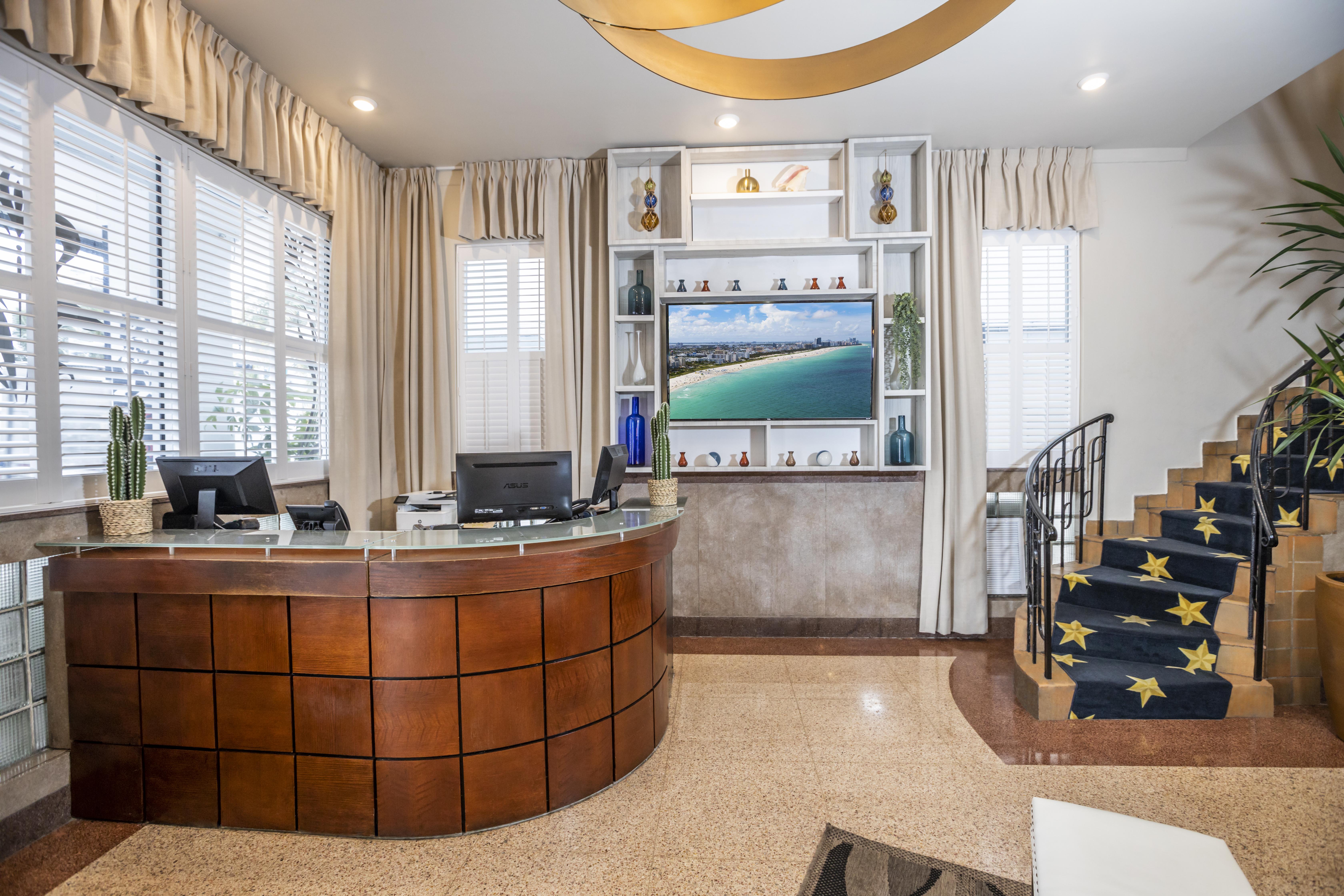 Chesterfield Hotel & Suites Майами-Бич Экстерьер фото