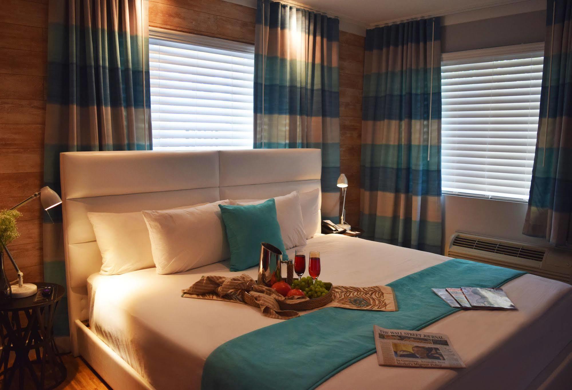 Chesterfield Hotel & Suites Майами-Бич Экстерьер фото
